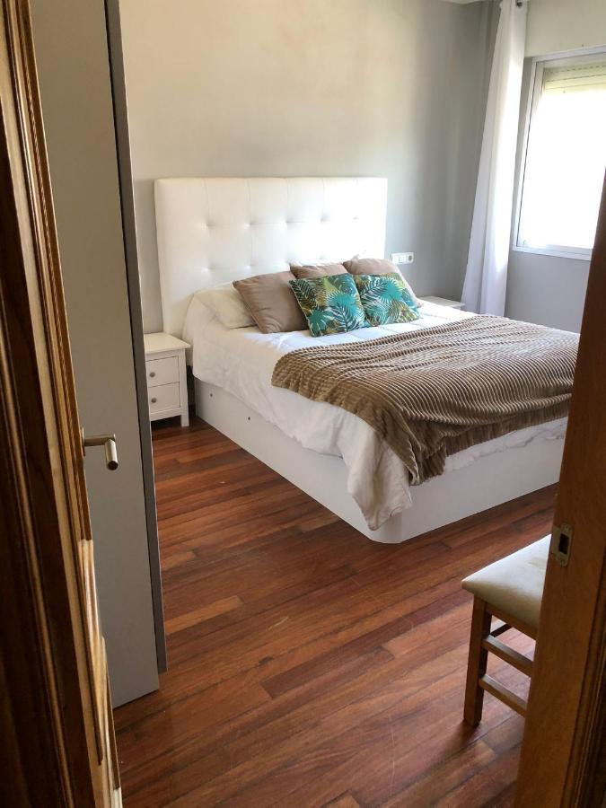 Vivienda Amplia Y Luminosa A Escasos Metros De La Playa De Cangas. Appartement Cangas
